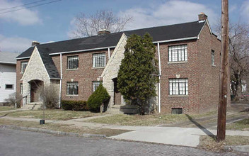 208 --214 W Pacemont Road in Columbus, OH - Building Photo - Building Photo