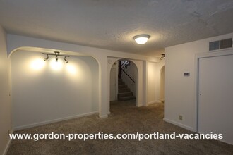 5424 SE 88th Ave in Portland, OR - Building Photo - Building Photo