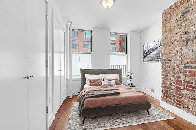163 Ludlow St