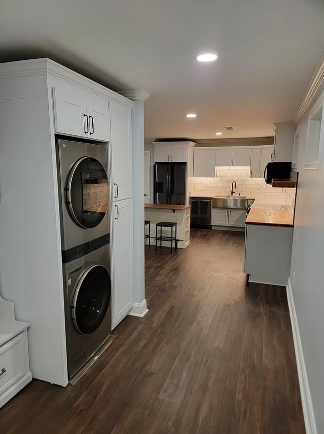 3616 Central Ave, Unit Apt Above Garage