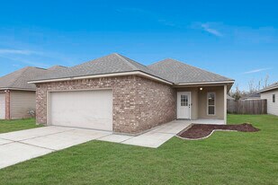 15458 Rose Stone Dr in Prairieville, LA - Building Photo