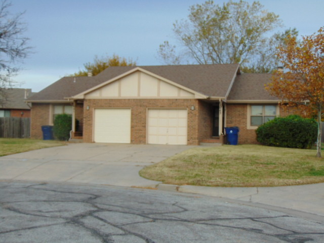 Winstead Court Duplexes in Wichita, KS - Building Photo