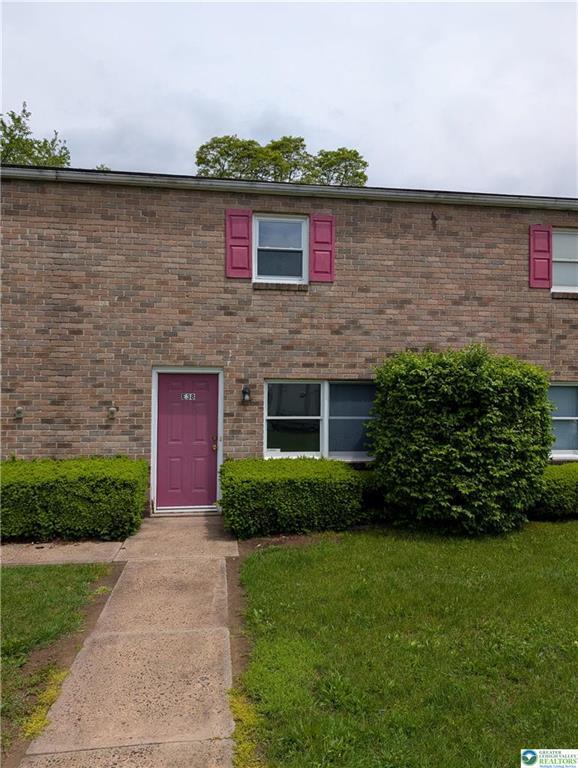 121 E Hillcrest Ln in Slatington, PA - Building Photo - Building Photo