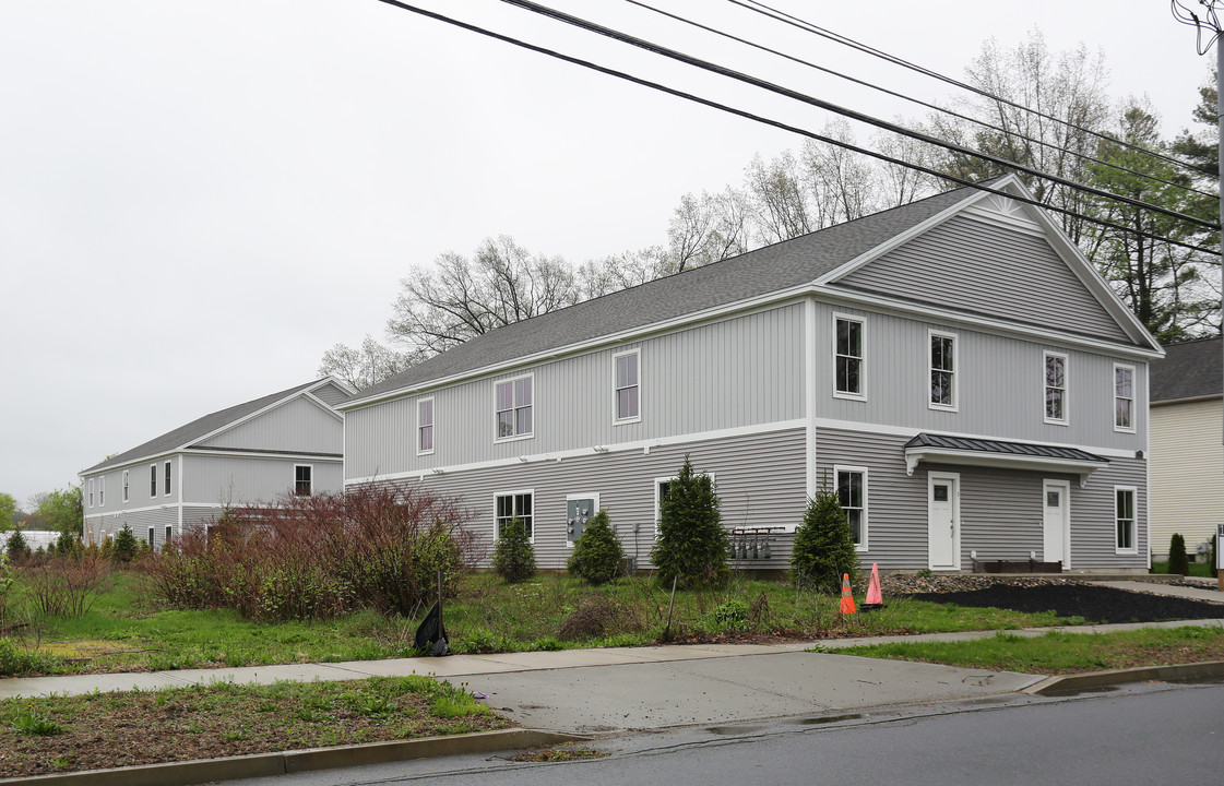 166 Jefferson St in Saratoga Springs, NY - Foto de edificio