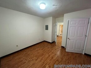 81 Essex St, Unit 41 in Boston, MA - Building Photo - Building Photo