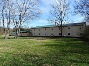 867 N Gallaher View Rd, Unit 105 in Knoxville, TN - Foto de edificio - Building Photo