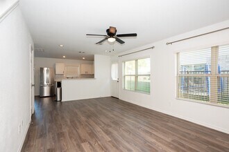 5403 Rosser Ruby Way in Brookshire, TX - Building Photo - Building Photo