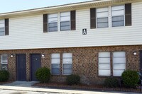 Harbour Lake Apartments photo'