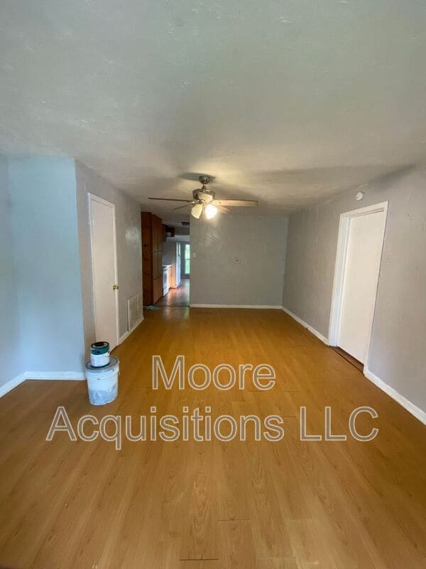 810 W Day St in Denison, TX - Foto de edificio - Building Photo