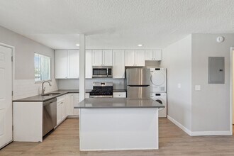 LoHi Haven - Spacious 2 Bedroom Unit in Denver, CO - Foto de edificio - Interior Photo