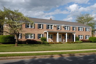 Londonderry Apartments in Palmyra, PA - Foto de edificio - Building Photo