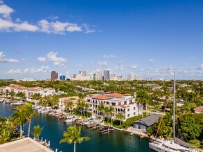 Vela Vista Condominiums in Fort Lauderdale, FL - Foto de edificio - Building Photo