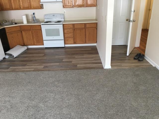 1374 Bucksport Rd, Unit 1 in Ellsworth, ME - Foto de edificio - Building Photo