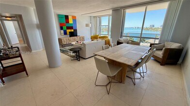 900 Bay Dr in Miami Beach, FL - Foto de edificio - Building Photo