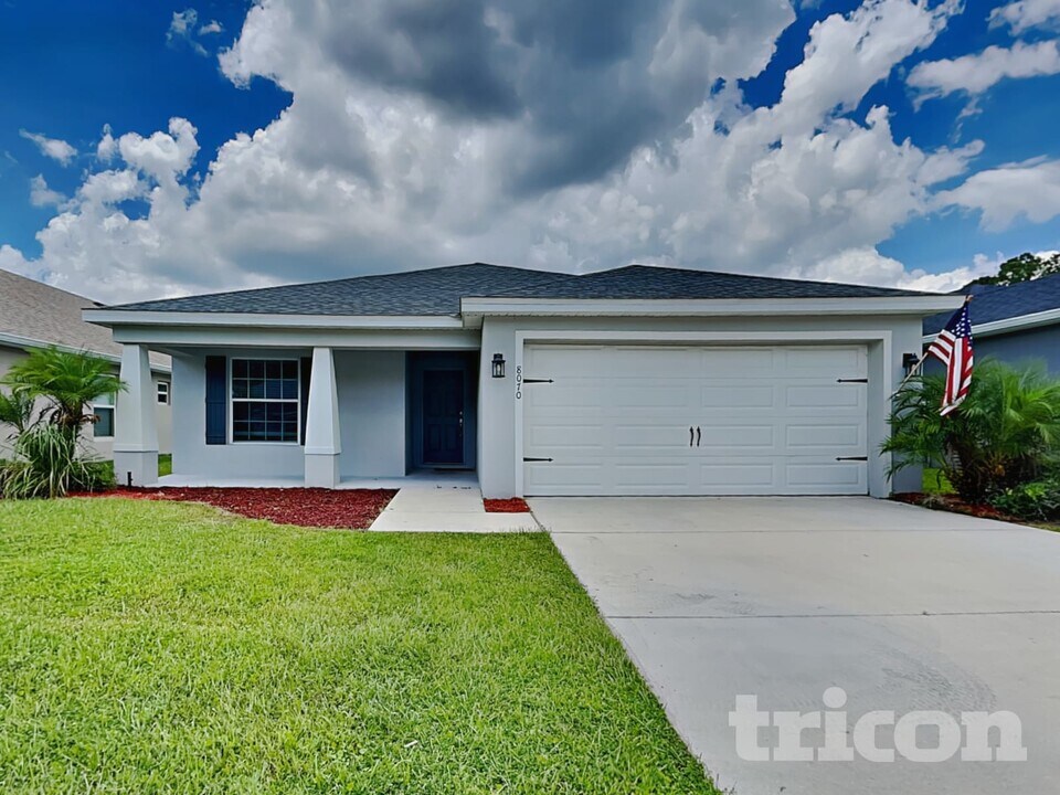 8070 Diamond Creek Ln in Lakeland, FL - Building Photo
