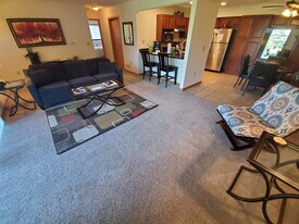 2309 Deer Park Dr in Pewaukee, WI - Building Photo