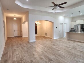 1131 Green Hills Rd in Gonzalez, FL - Building Photo - Building Photo