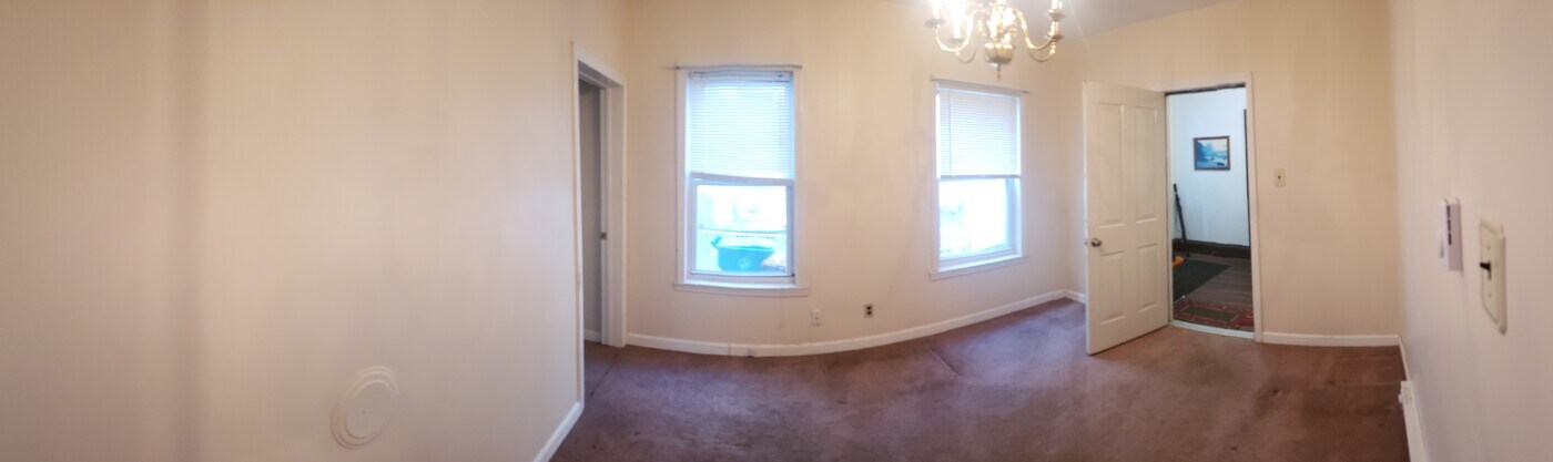 11 Cady St, Unit 1R in Lowell, MA - Building Photo
