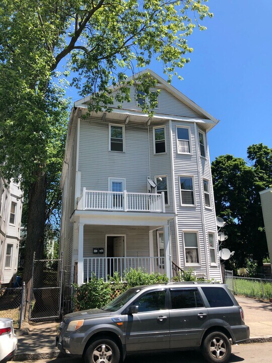 154 Stanwood St, Unit #2 in Boston, MA - Building Photo