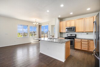 7914 S Grand Baker Way in Aurora, CO - Building Photo - Building Photo