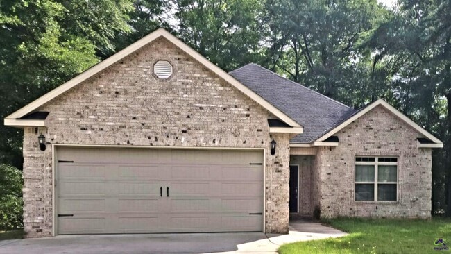 102 Village Walk