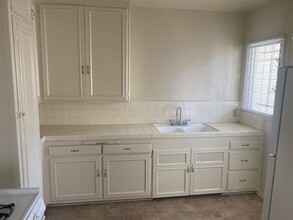 1/2-6404 W Olympic Blvd in Los Angeles, CA - Building Photo - Building Photo