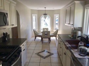 1350 S Curson Ave in Los Angeles, CA - Building Photo - Building Photo