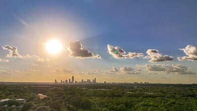 Woodchase Apartments in Austin, TX - Building Photo - Building Photo
