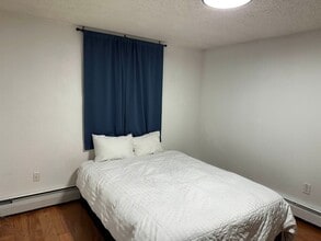 2010 Carr Ave in Fairbanks, AK - Building Photo - Building Photo