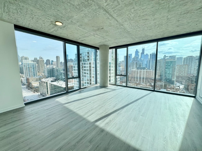 460 W Chicago Ave, Unit 1502 in Chicago, IL - Building Photo - Building Photo