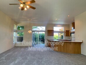 2226 Blue Heron Ct in Grants Pass, OR - Building Photo - Building Photo