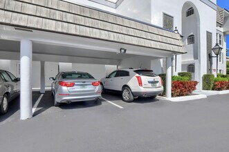 800 E Camino Real in Boca Raton, FL - Building Photo - Building Photo