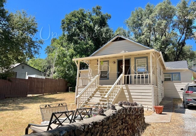 property at 20324 S Sunshine Rd