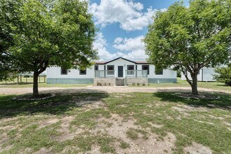 132 Co Rd 247 in Georgetown, TX - Building Photo - Building Photo