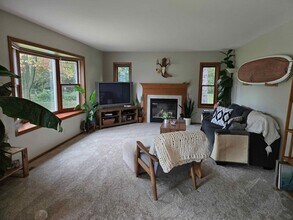 14995 50th Ave in Lake Hallie, WI - Building Photo - Building Photo