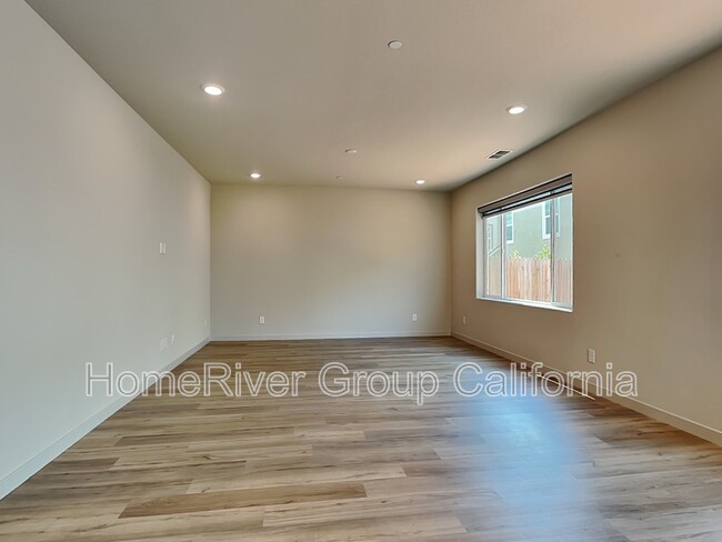property at 3445 Cantor Dr