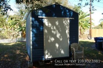 248 Stockton St in North Fort Myers, FL - Foto de edificio - Building Photo