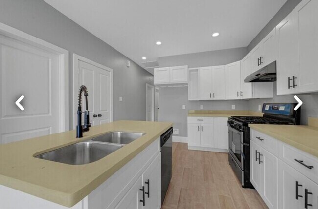 4631 Briscoe St in Houston, TX - Building Photo - Building Photo