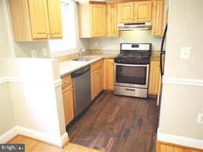 4724 Benning Rd SE-Unit -302 in Washington, DC - Building Photo - Building Photo