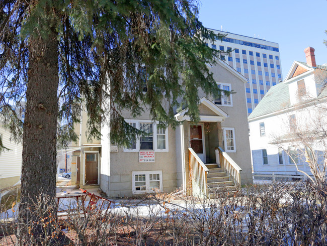 Angelus Apartments in Edmonton, AB - Building Photo - Building Photo