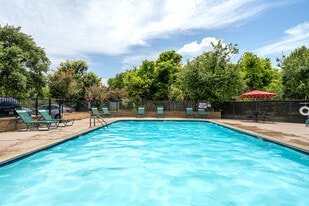 Mimosa Place Apartments in Lafayette, LA - Building Photo