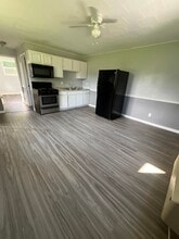 200 South St in Glenville, WV - Building Photo - Building Photo
