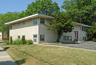 958 Manvel St in St. Paul, MN - Building Photo - Building Photo