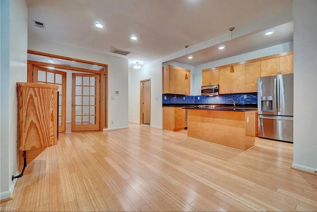 property at 520 W Olney Rd