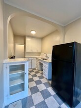 3201 Beaumont Ave. in Oakland, CA - Foto de edificio - Interior Photo