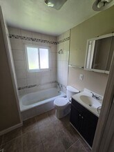 1709 N Schrader Ave in Springfield, IL - Building Photo - Building Photo