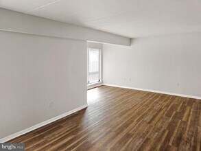 233 Township Line Rd in Elkins Park, PA - Building Photo - Building Photo