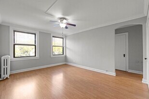 630 W Sheridan Rd in Chicago, IL - Building Photo