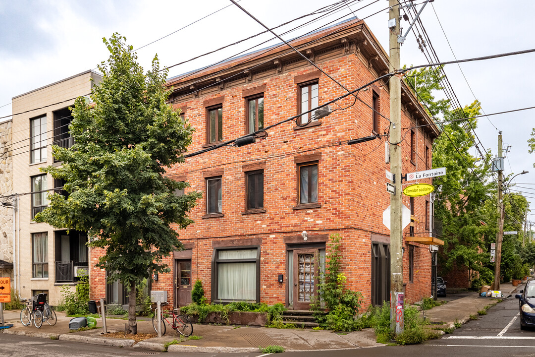 1385-1395 La Fontaine Rue in Montréal, QC - Building Photo