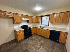 2930 S Kimbrough Ave in Springfield, MO - Building Photo - Building Photo